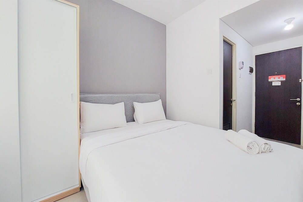 Legok: Comfy And Minimalist Studio At Serpong Garden Apartment