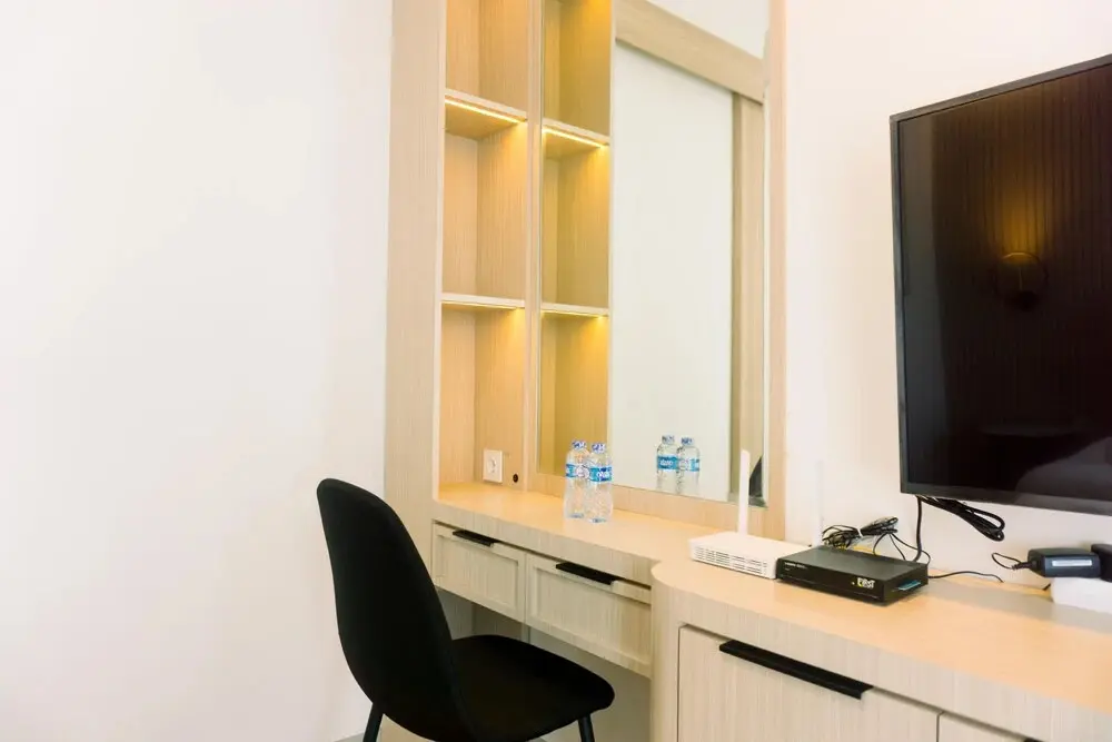 Южный Тангеранг: Well Furnished And Elegant 1Br At Bintaro Embarcadero Apartment