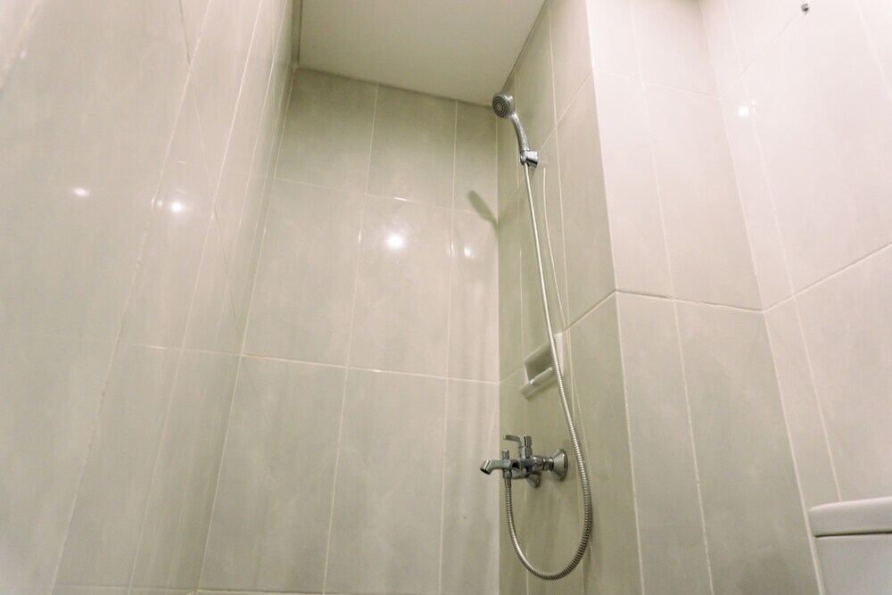 Legok: Minimalist 2Br Apartment At Serpong Garden Near Train Station