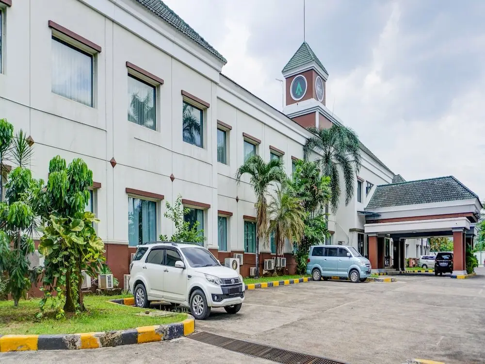 Чикаранг: Townhouse OAK Hotel Grand Cikarang
