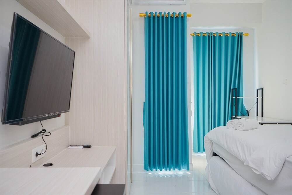 Южный Тангеранг: Warm And Simply Studio At Amazana Serpong Apartment