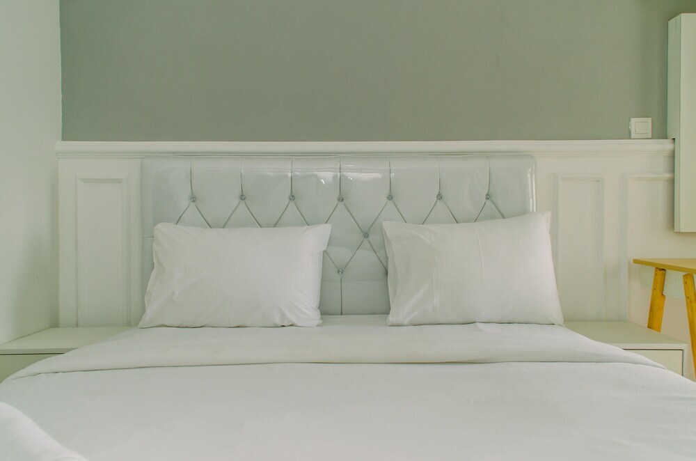 Южный Тангеранг: Cozy Stay Studio Apartment At Amazana Serpong