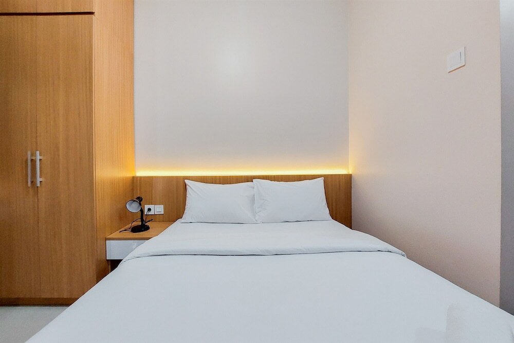 Legok: Comfy Studio At Serpong Garden Apartment
