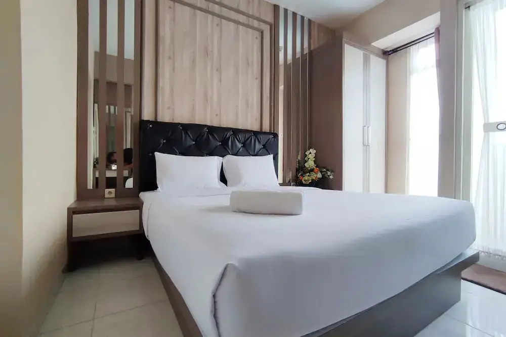 Семаранг: Comfortable And Modern 1Br Without Living Room At Amartha View Apartment