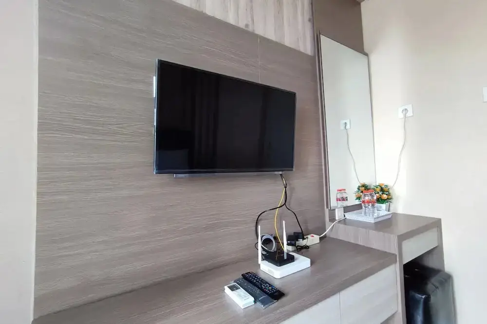 Семаранг: Comfortable And Modern 1Br Without Living Room At Amartha View Apartment