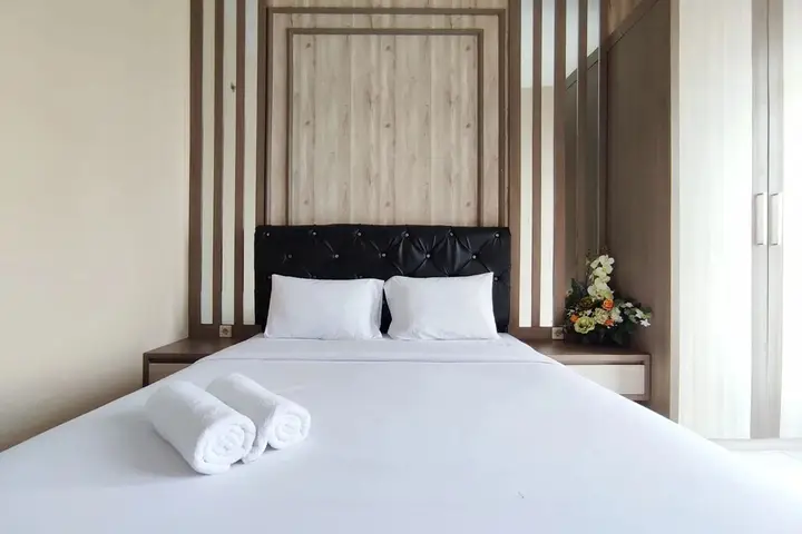 Семаранг: Comfortable And Modern 1Br Without Living Room At Amartha View Apartment