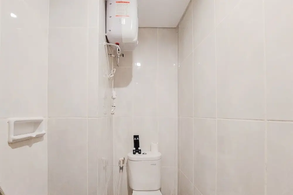 Legok: Nice And Simple Studio Room At Serpong Garden Apartment
