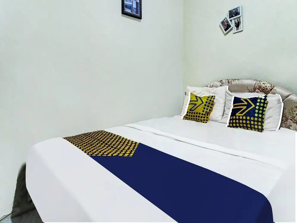 Караванг: OYO HOMES 91242 Desa Wisata Cibuntu Kuningan Syariah