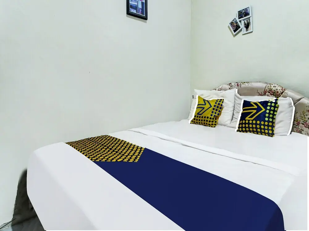 Караванг: OYO HOMES 91242 Desa Wisata Cibuntu Kuningan Syariah