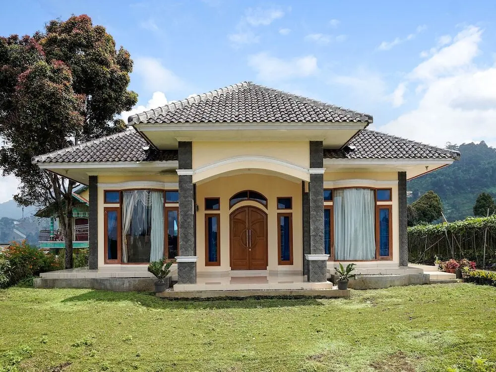 Паромпонг: OYO Homes 91156 Eco Tourism Big Farmer Desa Kertawangi Syariah
