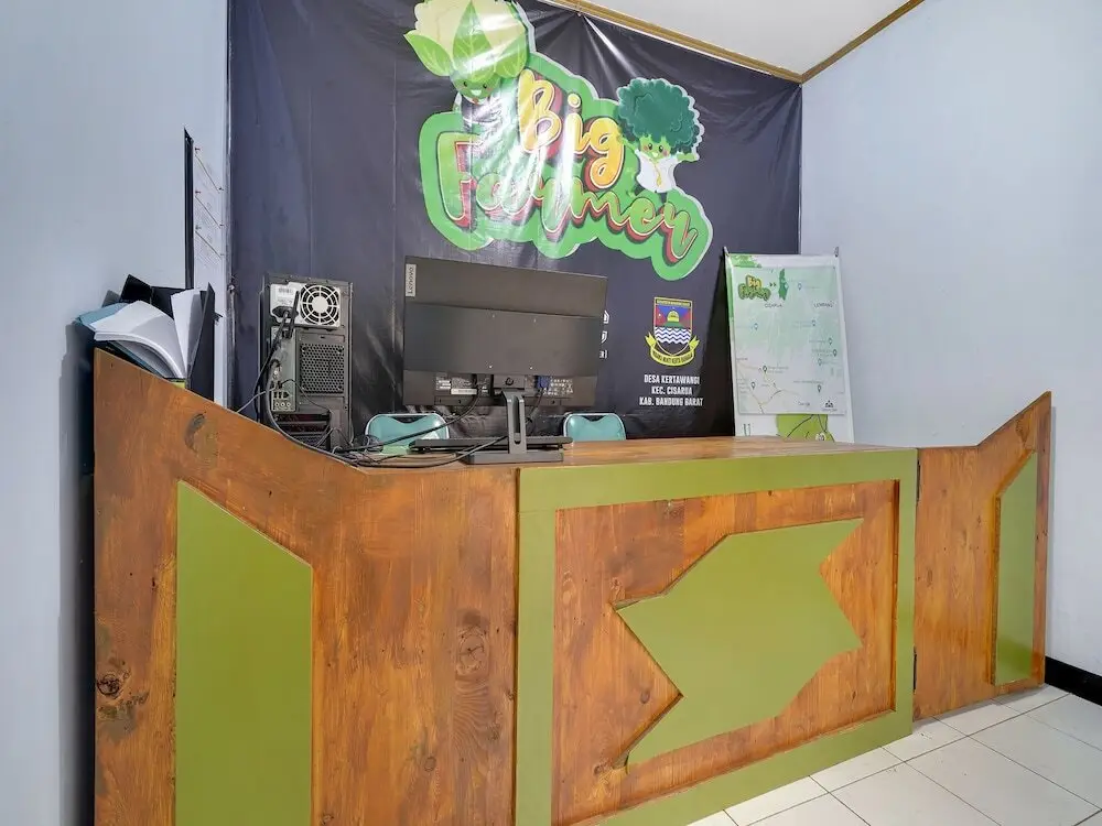 Паромпонг: OYO Homes 91156 Eco Tourism Big Farmer Desa Kertawangi Syariah