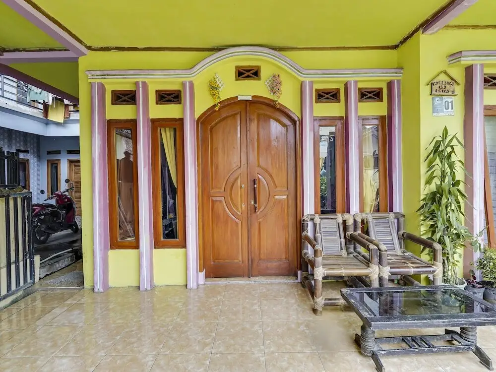 Сореанг: OYO Homes 91128 Desa Wisata Lebakmuncang Ciwidey Syariah