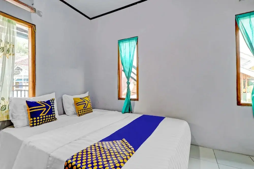 Лембанг: OYO Homes 90849 Cibeunying Homestay Cibodas Maribaya