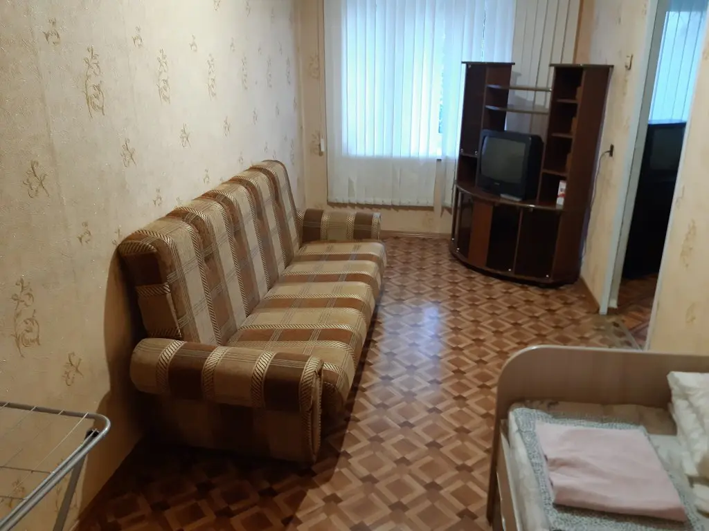 Златоуст: Апартаменты Гагарина 4 Линия 5