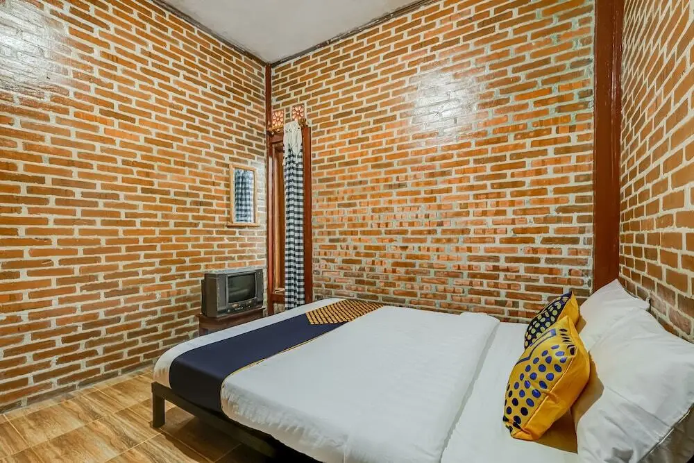 Батуретно: OYO Homes 90996 Desa Wisata Pulesari Syariah