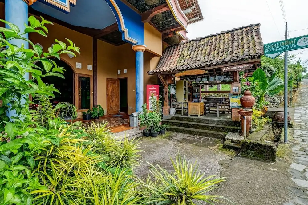 Батуретно: OYO Homes 90996 Desa Wisata Pulesari Syariah