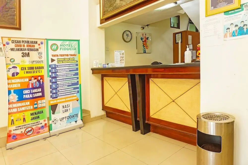 Джакарта: SUPER OYO Collection O 91409 Hotel Fiducia Otista 153 - 157
