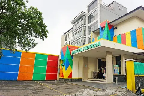 SUPER OYO Collection O 91409 Hotel Fiducia Otista 153 - 157 — фото 1