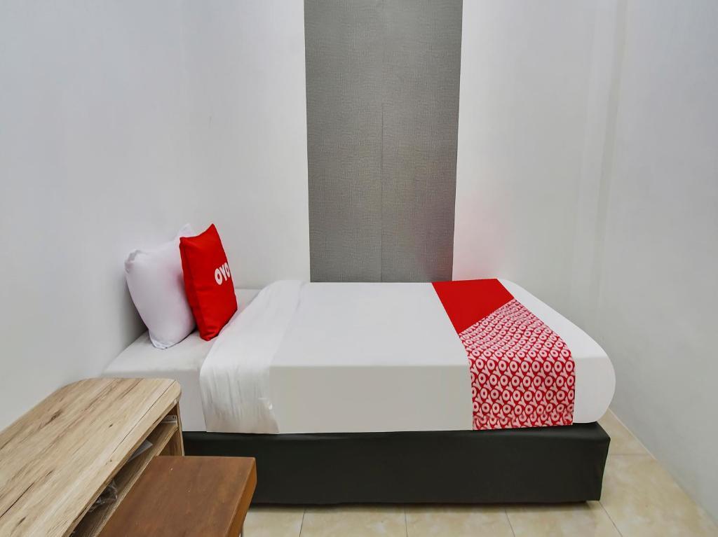 Маланг: OYO Living 90950 Forzando House