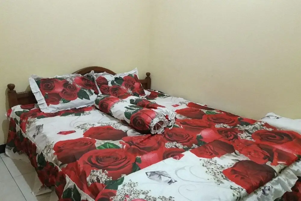 Слеман: OYO Homes 91083 Desa Wisata Plosokuning Syariah