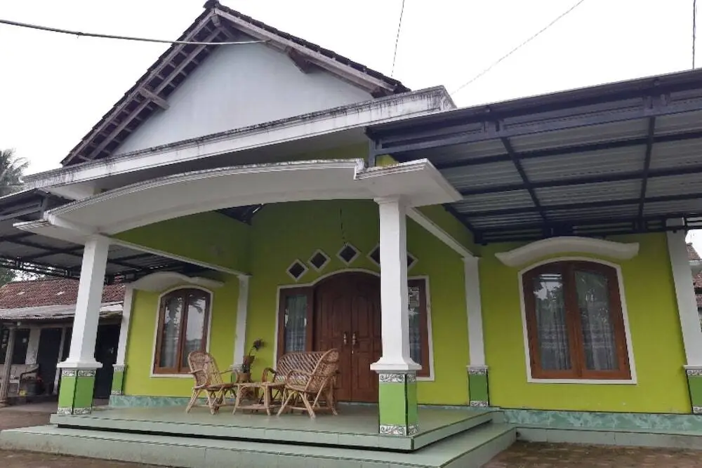 Слеман: OYO Homes 91083 Desa Wisata Plosokuning Syariah