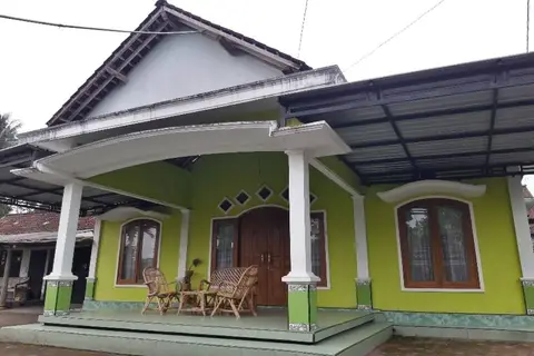 OYO Homes 91083 Desa Wisata Plosokuning Syariah — фото 1
