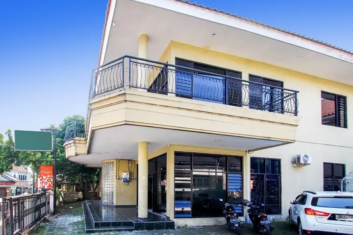 Семаранг: OYO 91473 Wisma Husada 1 Semarang