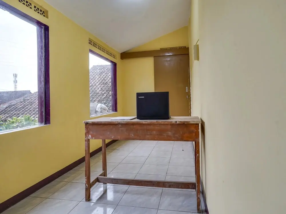Нгампрах: OYO Homes 90917 Eco Tourism Geopark Padalarang Homestay Syariah