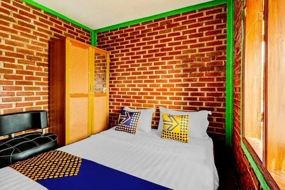 Лембанг: OYO Homes 90850 Cibeunying Eco Tourism Homestay Cibodas Maribaya 2