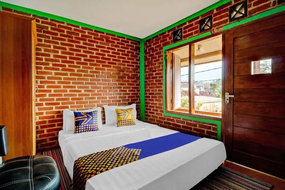 Лембанг: OYO Homes 90850 Cibeunying Eco Tourism Homestay Cibodas Maribaya 2