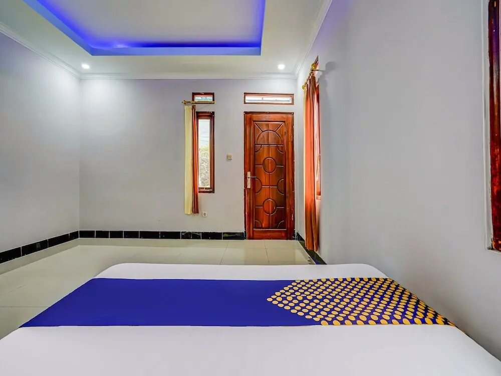 Лембанг: OYO Homes 91014 Eco Tourism Desa Cibodas Areng 2 Syariah