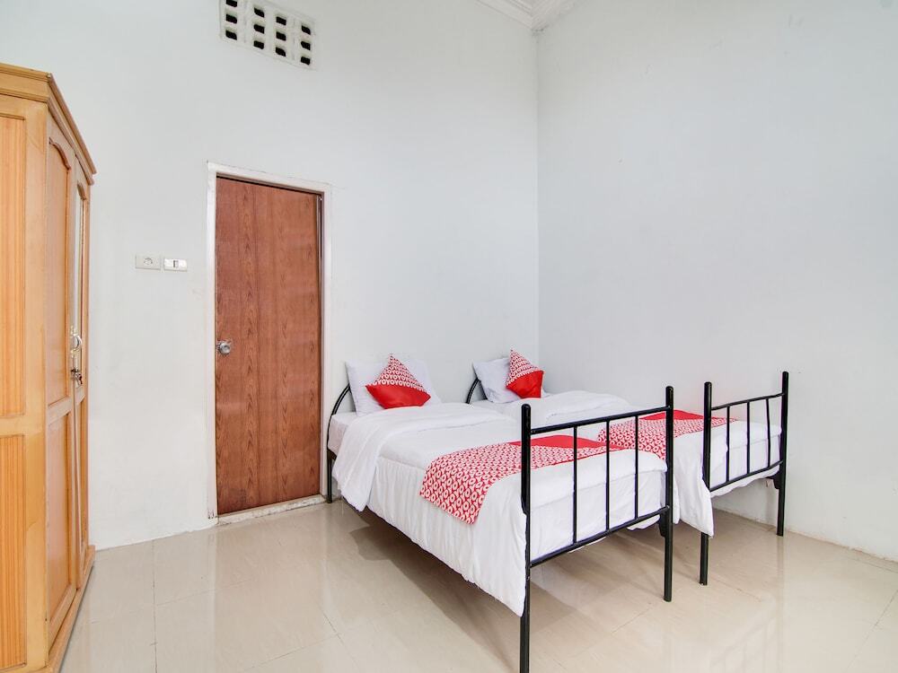 Пеканбару: Oyo 91514 Gedung Putih Inn Syariah