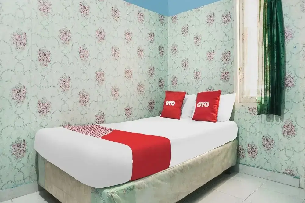 Караванг: OYO 92110 Christine Home Stay Syariah