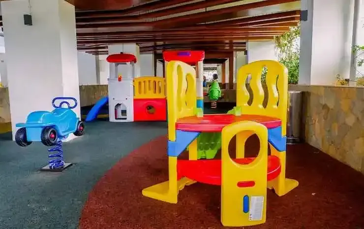Джакарта: Simply Relaxing 2Br Bassura City Apartment