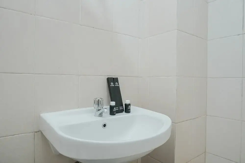 Джакарта: Cozy Living 1Br At Tifolia Apartment