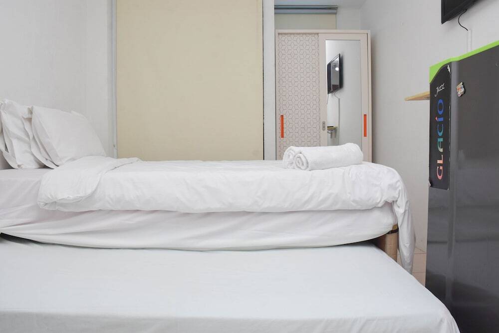 Джакарта: Cozy Stay And Homey Studio At Tifolia Apartment