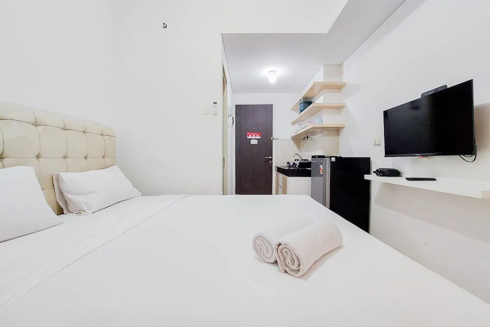 Legok: Studio With Cozy Design At Serpong Garden Apartment