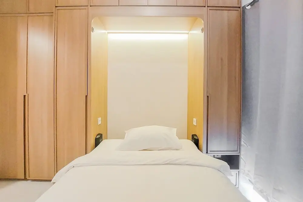 Legok: Nice And Minimalist Studio At 32Th Floor Sky House Bsd Apartment