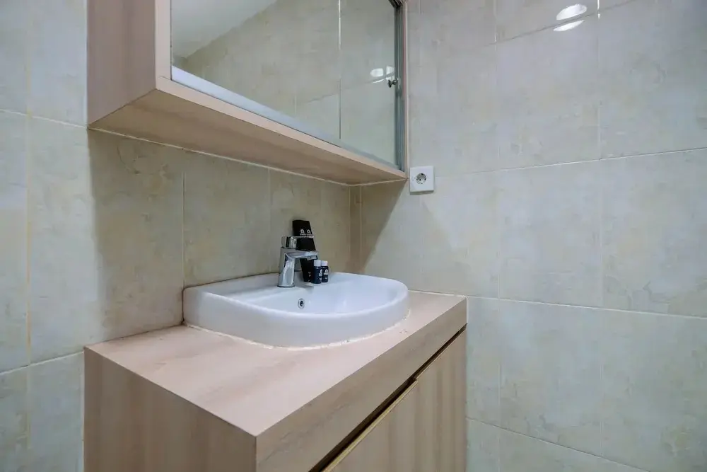 Джакарта: Nice Living Studio At 8Th Floor Tamansari The Hive Apartment