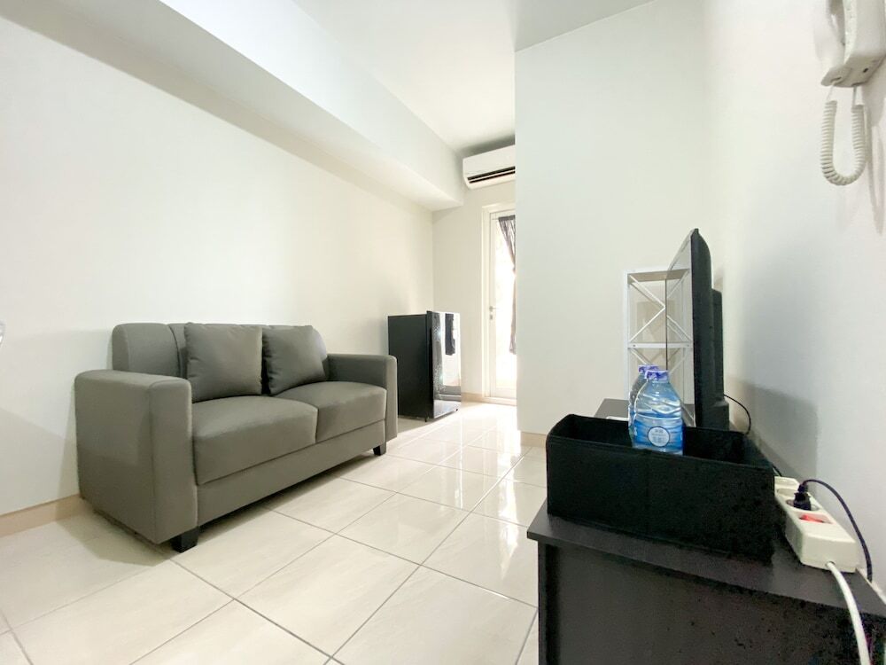 Бекаси: Elegant And Comfy 2Br Springlake Summarecon Bekasi Apartment Near Summarecon Mall