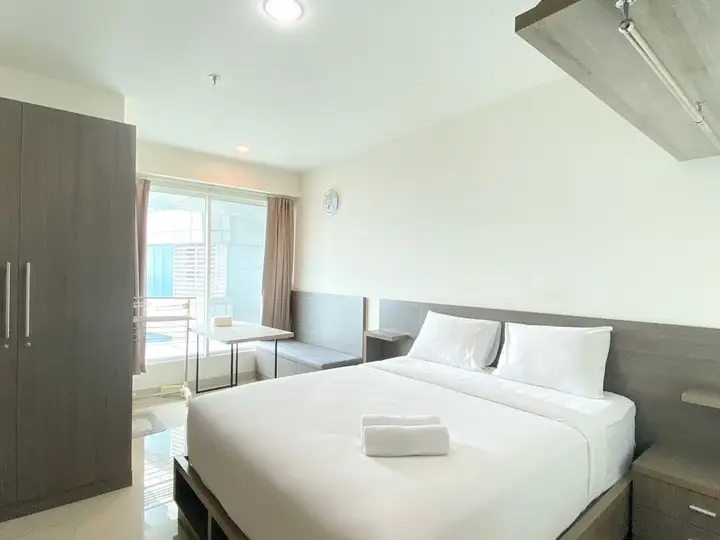 Бекаси: Enjoy Living Studio Room At High Floor Grand Kamala Lagoon Apartment