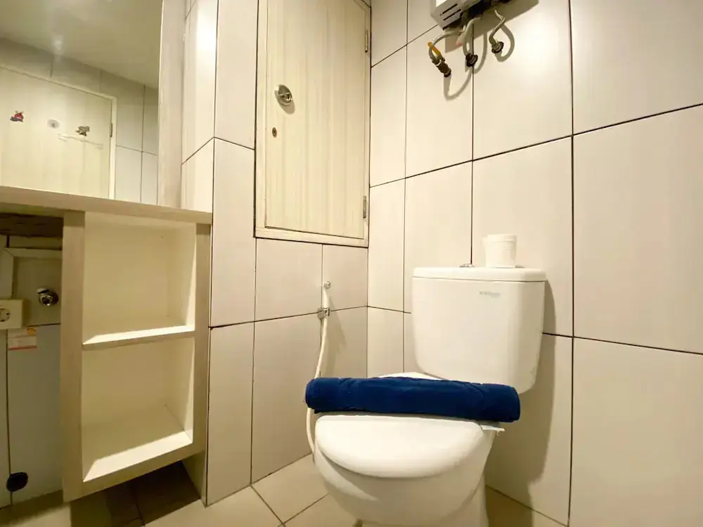 Бекаси: Enjoy Living Studio Room At High Floor Grand Kamala Lagoon Apartment