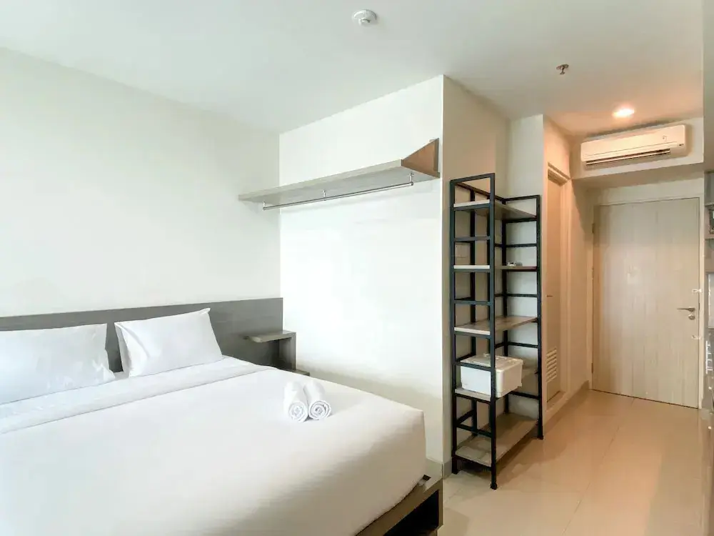 Бекаси: Enjoy Living Studio Room At High Floor Grand Kamala Lagoon Apartment