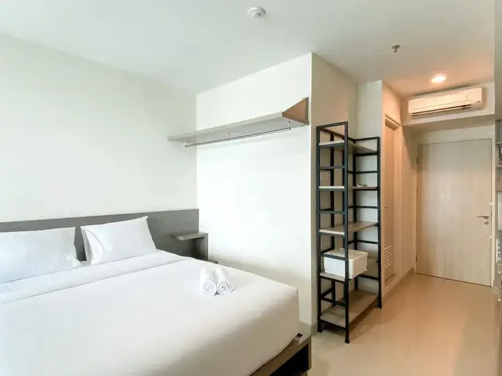 Бекаси: Enjoy Living Studio Room At High Floor Grand Kamala Lagoon Apartment