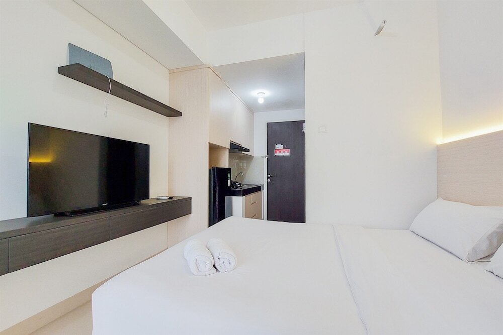 Legok: Well Furnished And Simply Studio At Serpong Garden Apartment