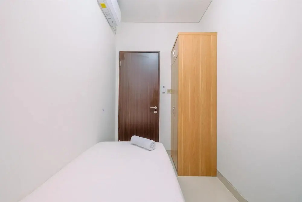 Депок: Well Designed 2Br Corner Transpark Cibubur Apartment