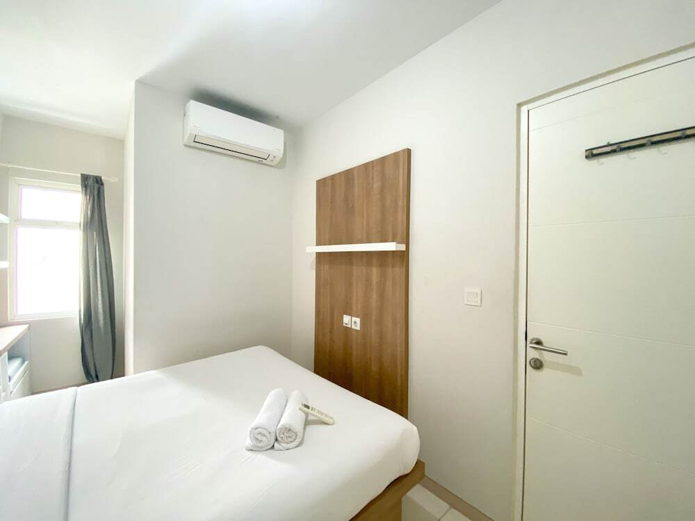 Бекаси: Well Designed And Homey 2Br At Springlake Summarecon Bekasi Apartment