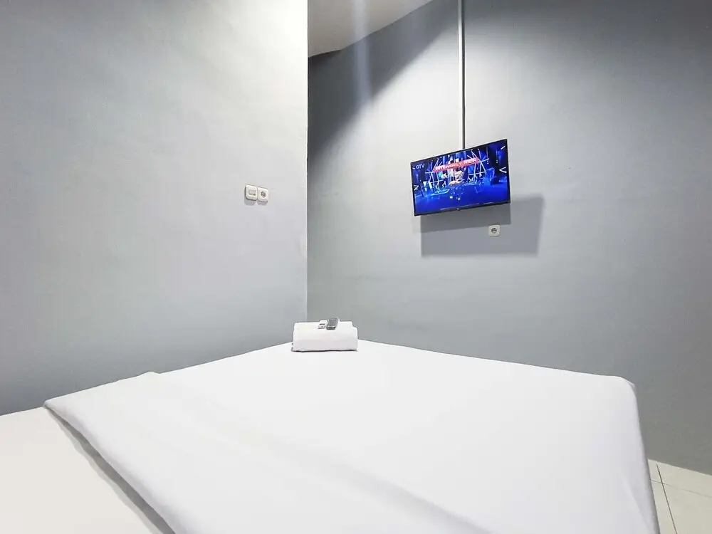 Семаранг: Newly Furnished Studio With Queen Bed At Torisan Guesthouse