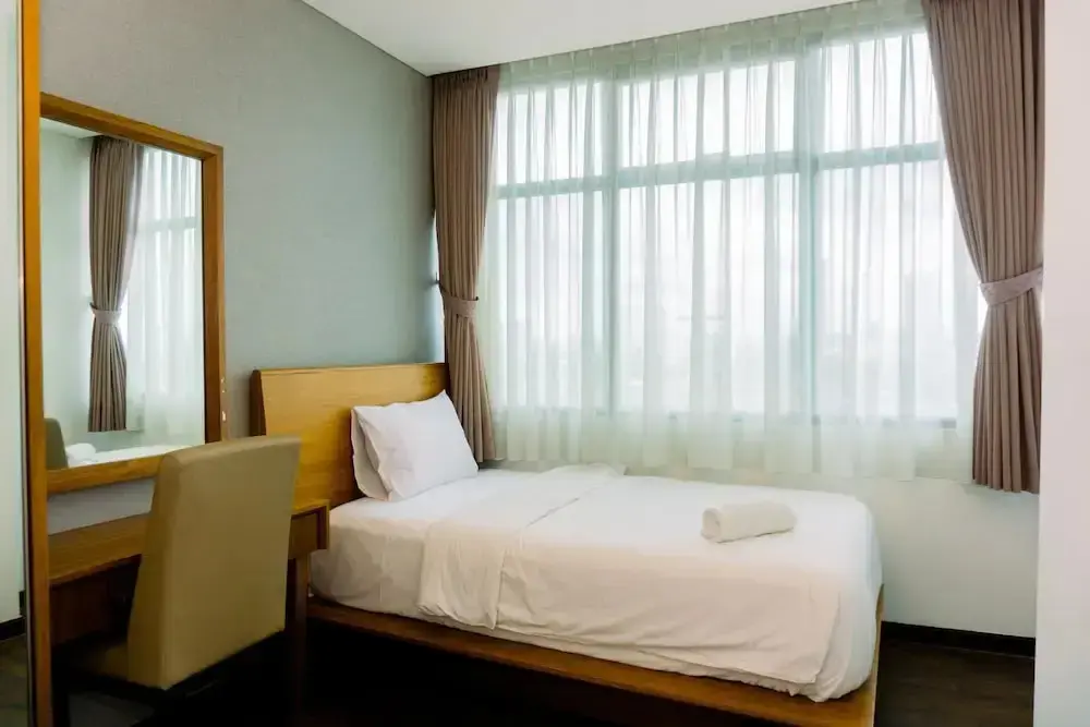 Джакарта: Spacious 3BR Apartment At 8th Floor Veranda Residence Puri
