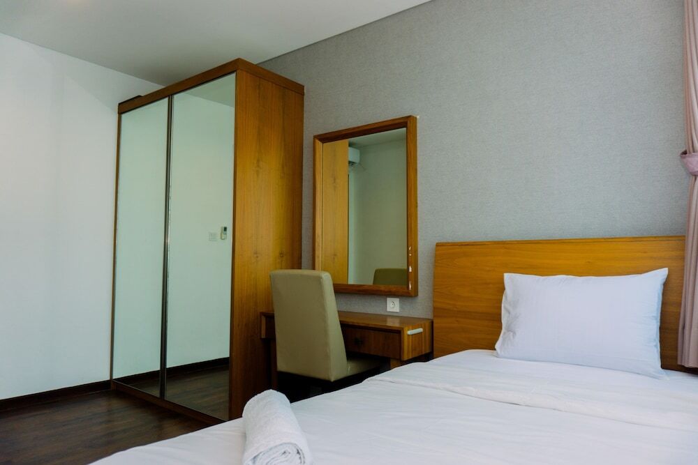 Джакарта: Spacious 3BR Apartment At 8th Floor Veranda Residence Puri